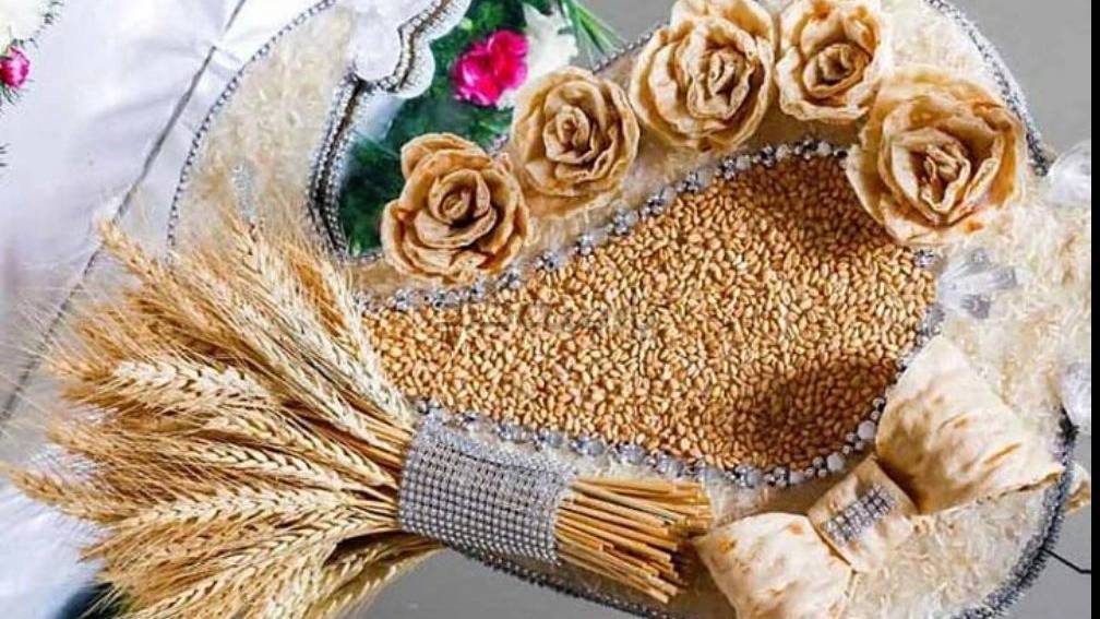 در سفره عقد چه وسایلی میگذارند و هر کدام چه فلسفه ای دارد؟ در سفره عقد چه وسایلی میگذارند و هر کدام چه فلسفه ای دارد؟